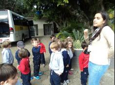 Grupos Peixe e Música em uma tarde de estudos e brincadeiras no Espaço Verde