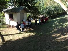 Grupos Peixe e Música em uma tarde de estudos e brincadeiras no Espaço Verde