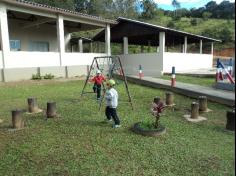 Grupos Peixe e Música em uma tarde de estudos e brincadeiras no Espaço Verde