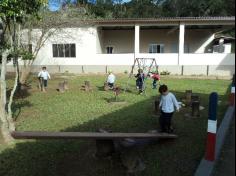 Grupos Peixe e Música em uma tarde de estudos e brincadeiras no Espaço Verde