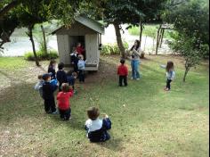 Grupos Peixe e Música em uma tarde de estudos e brincadeiras no Espaço Verde