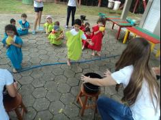 Grupo Girassol em aula passeio ao Espaço Verde