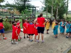 1º ano B em aula passeio no Espaço Verde