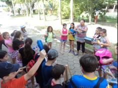 4º ano D estudando o som no Espaço Verde