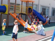 Ed. Infantil e 1º ano: Um ano bem colorido começou!