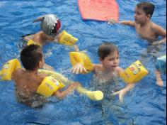 Banho de piscina com a turma do 1º ano D