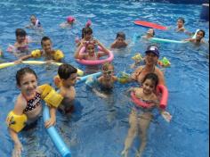 Banho de piscina com a turma do 1º ano D