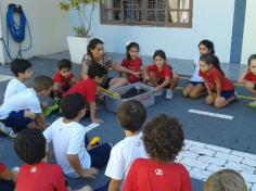 1º ano B realiza experiência da decomposição