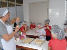 Mamãe Morgana arrasa com seus pãezinhos de salsicha