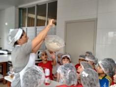 Mamãe Morgana arrasa com seus pãezinhos de salsicha