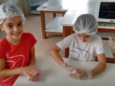 Mamãe Morgana arrasa com seus pãezinhos de salsicha