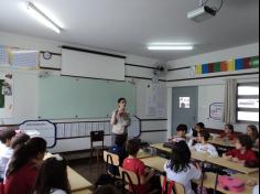 Contação de histórias no 3º ano C