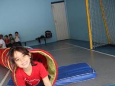 Acrobacias com a mamãe Liliane