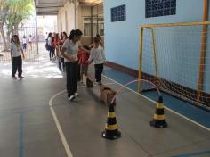 Acrobacias com a mamãe Liliane