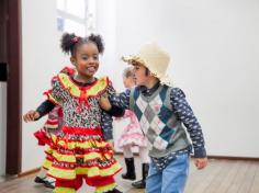 Ed Infantil e 1º ano: Alegria no Arraiá do Salesiano