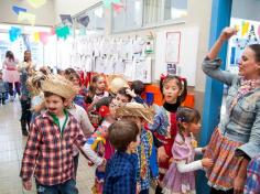 Ed Infantil e 1º ano: Alegria no Arraiá do Salesiano