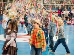 Ed Infantil e 1º ano: Alegria no Arraiá do Salesiano