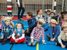 Ed Infantil e 1º ano: Alegria no Arraiá do Salesiano