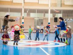 Ed Infantil e 1º ano: Alegria no Arraiá do Salesiano