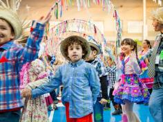 Ed Infantil e 1º ano: Alegria no Arraiá do Salesiano