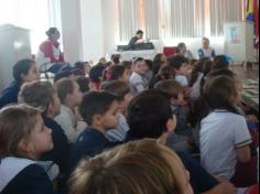 Aula passeio na Biblioteca Pública de Itajaí