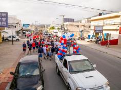 Procissão de alunos marca a chegada da Imagem de Dom Bosco no Salesiano