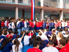 Procissão de alunos marca a chegada da Imagem de Dom Bosco no Salesiano