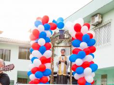 Procissão de alunos marca a chegada da Imagem de Dom Bosco no Salesiano