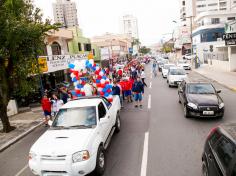 Procissão de alunos marca a chegada da Imagem de Dom Bosco no Salesiano