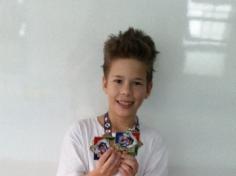 Aluno medalhista no 4º ano B