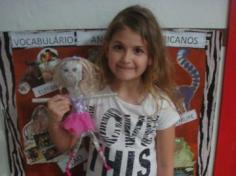 Boneca africana no 1º ano B