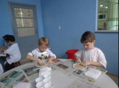 Instrumentos musicais e máscaras no 1º ano C