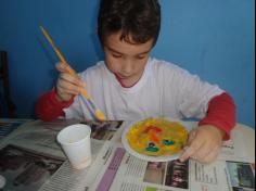 Instrumentos musicais e máscaras no 1º ano C