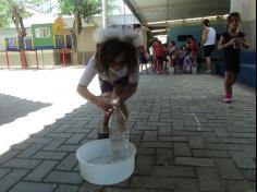 Brincadeiras com água no Infantil III!