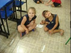 1º ano B brincando com o alfabeto móvel