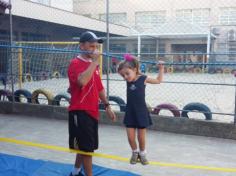 Brincando de Slackline na aula de Educação Física