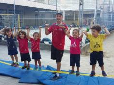 Brincando de Slackline na aula de Educação Física