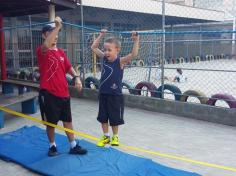 Brincando de Slackline na aula de Educação Física