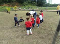 Grupo Baleia brincando e Aprendendo no Espaço Verde