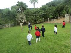 Grupo Baleia brincando e Aprendendo no Espaço Verde