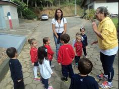 Grupo Baleia brincando e Aprendendo no Espaço Verde