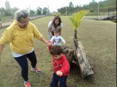 Grupo Baleia brincando e Aprendendo no Espaço Verde