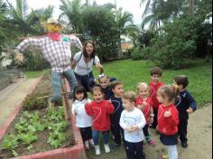 Grupo Baleia brincando e Aprendendo no Espaço Verde