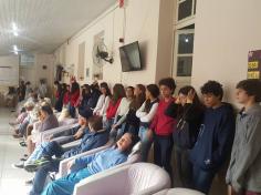 Grupo de jovens da AJS visita o Asilo Dom Bosco