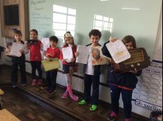 2º ano D  Pesquisando Objetos Antigos