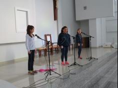 4ºs anos recitam para encantar