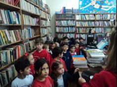 1ºs anos A e D visitam a Livraria Casa Aberta