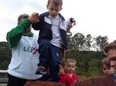 Grupo Animais da Fazenda visita o Espaço Verde com a Equipe do LEAS