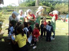 Grupo Animais da Fazenda visita o Espaço Verde com a Equipe do LEAS