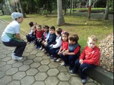 Grupo Animais da Fazenda visita o Espaço Verde com a Equipe do LEAS